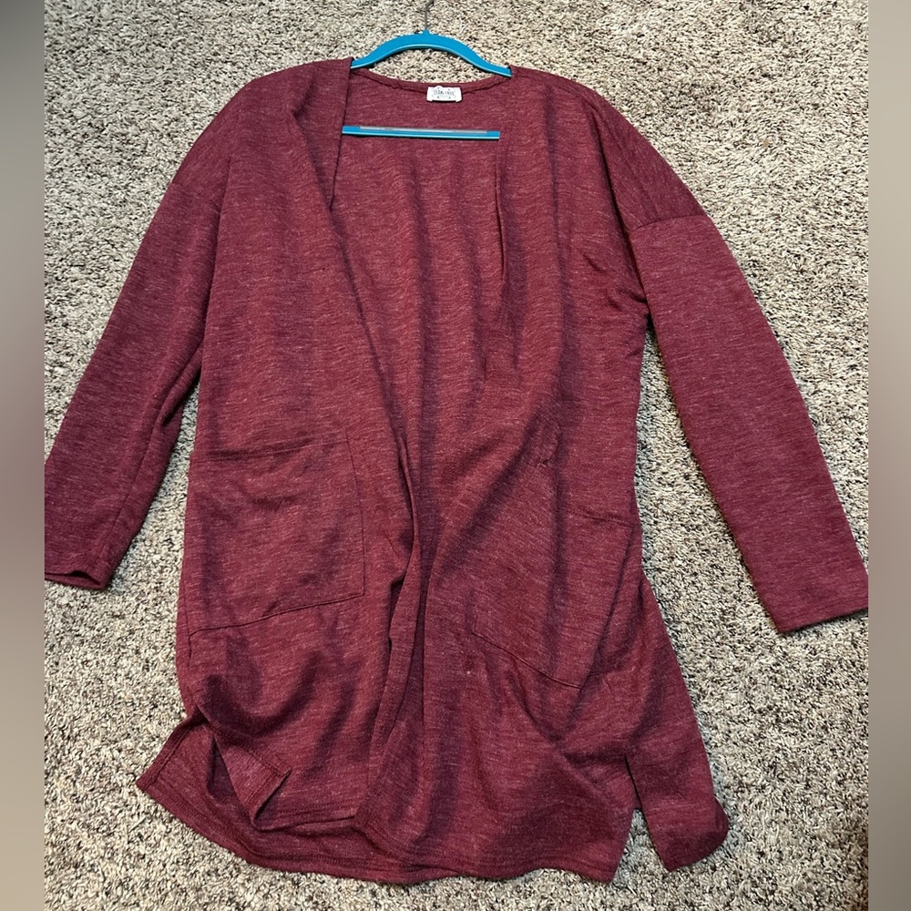 NWOT Texas Tru open cardigan in dark red.